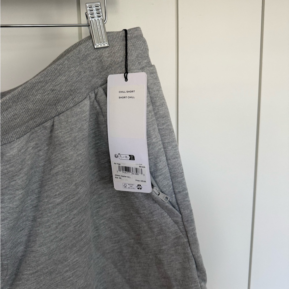 New Alo Yoga Gray Chill Short Size 2XL - Picture 3 of 12
